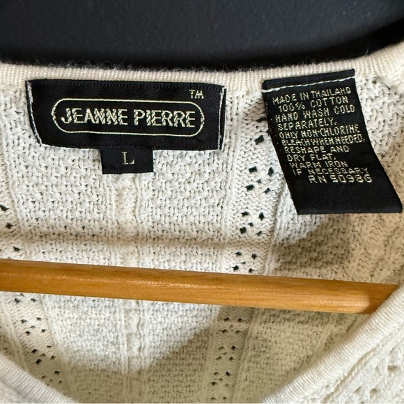 JEANNE PIERRE Cream V-Neck Cable-Knit Sweater - Picture 3 of 6